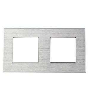 Рамка 2-постовая алюминиевая Wemmon, серебряная